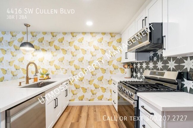 Building Photo - 4416 SW Cullen Blvd