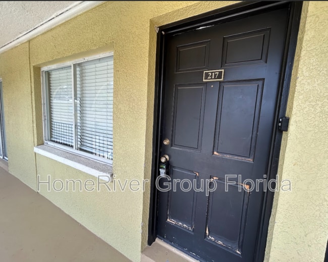 Building Photo - 3206 W Azeele St