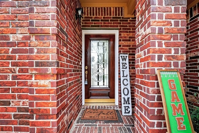 Building Photo - 2914 Laurel Brook Ln