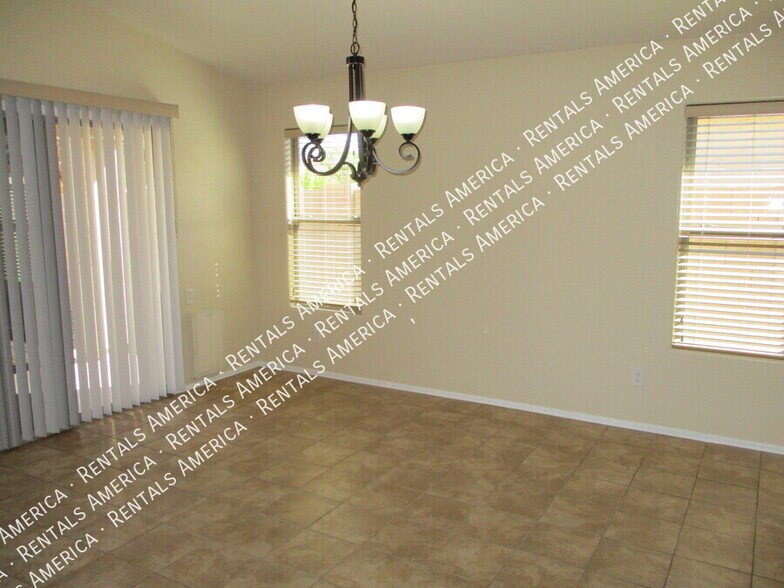 Building Photo - 1328 Natasha Dr
