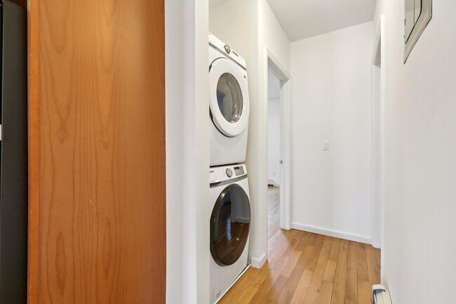 Building Photo - 66 Chestnut Ave