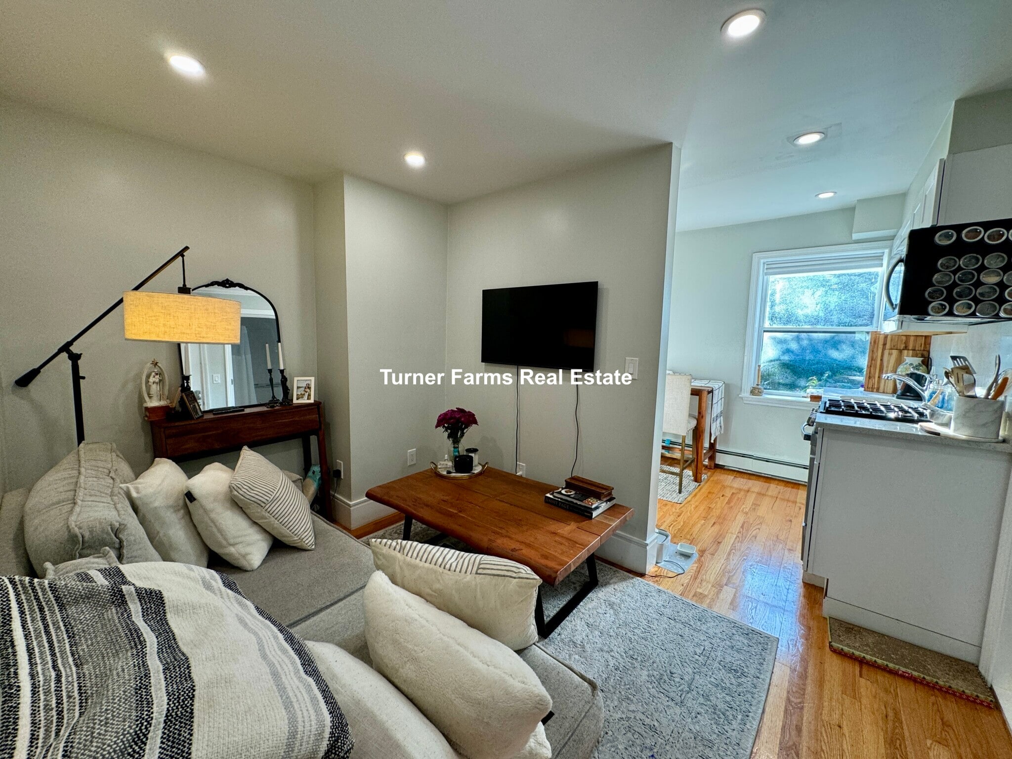 Building Photo - 91 Hudson St