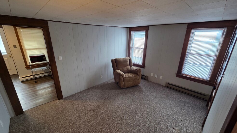 Building Photo - 919 Harney Ave