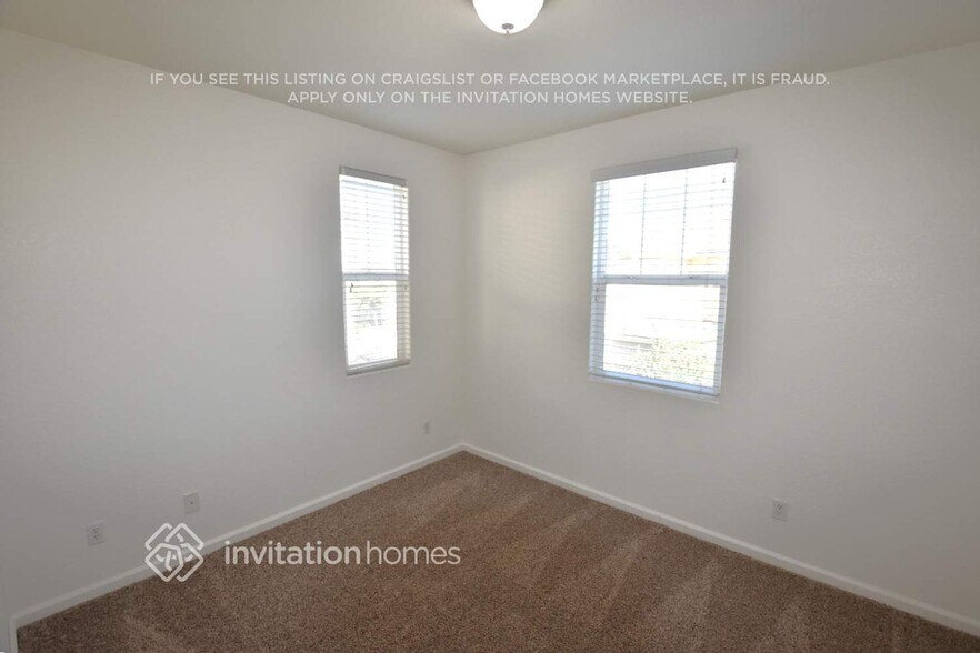 Building Photo - 260 Wapello Cir