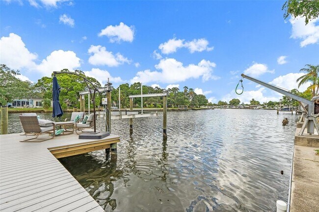Building Photo - 9298 Sun Isle Dr NE