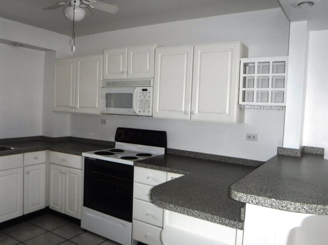 Building Photo - 2601 S Roosevelt Blvd