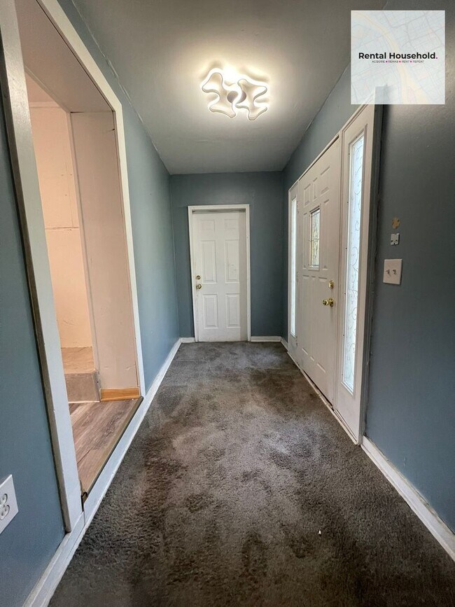 Building Photo - Stunning & Spacious 3-Bedroom Home in Warren!