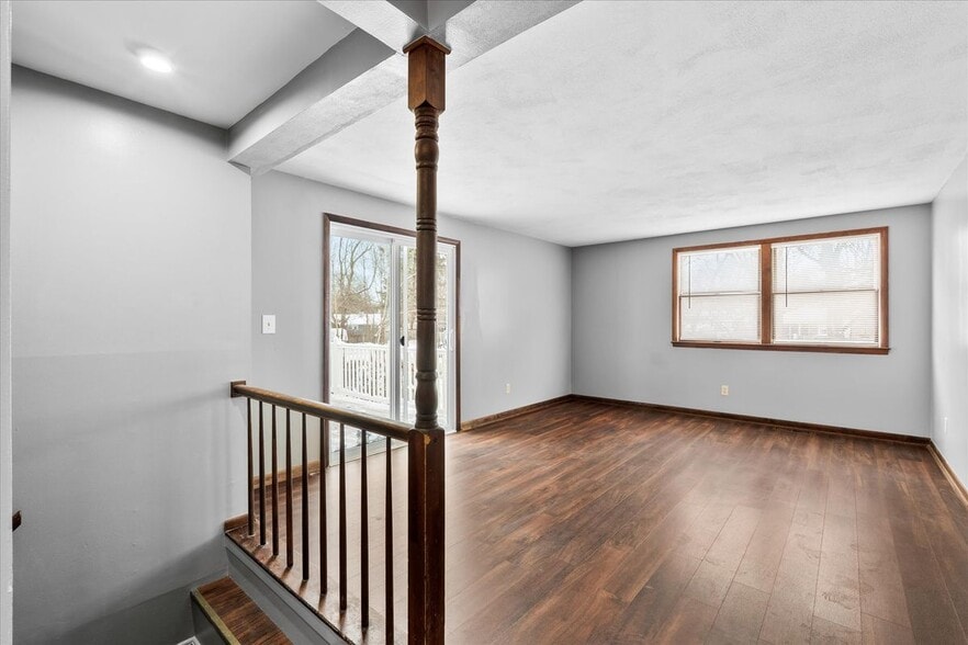 Building Photo - 941 Jamesville Ave