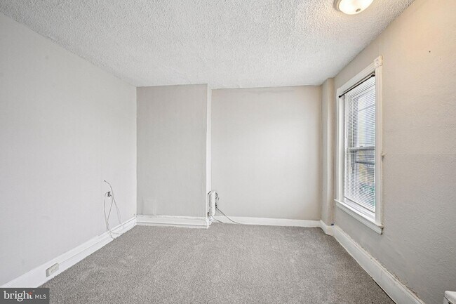 Building Photo - 201 N 59th St