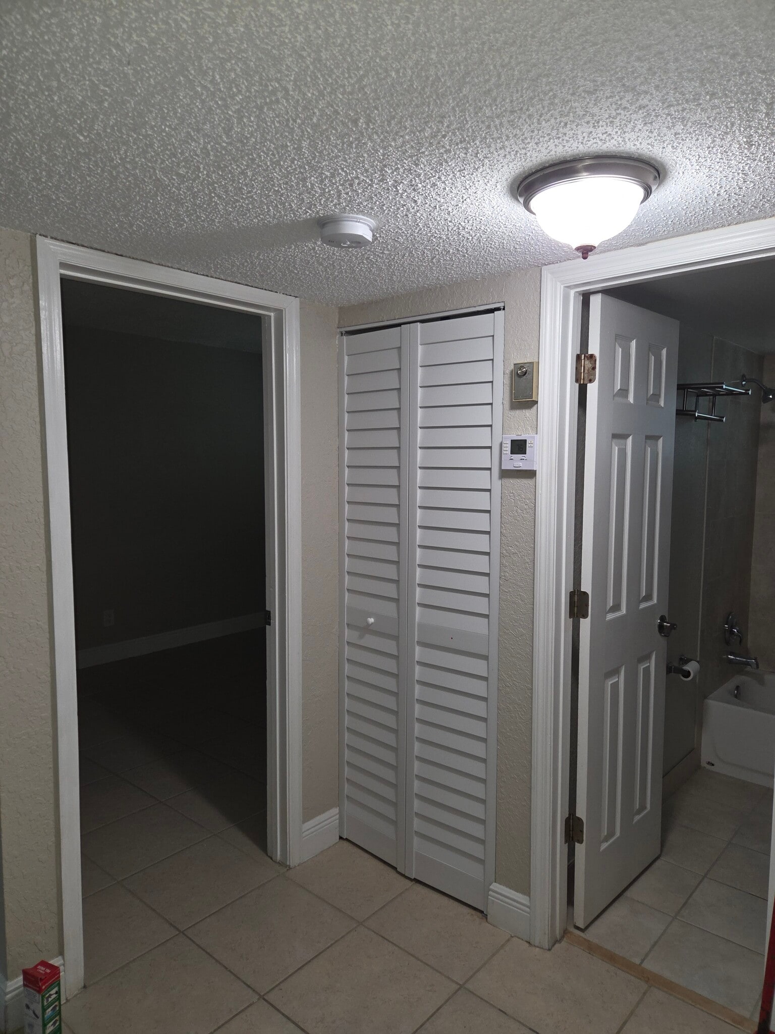 Building Photo - 1503 SE Royal Green Cir