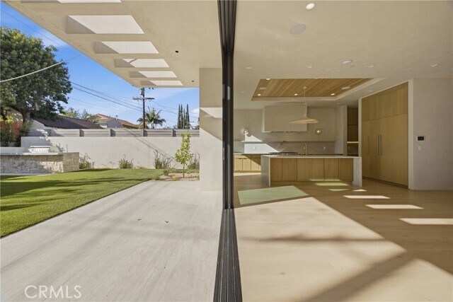 Building Photo - 4827 Stansbury Ave