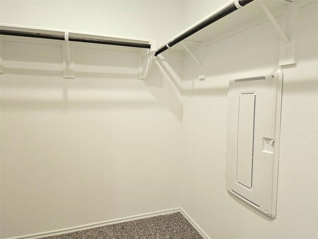 Building Photo - 4901 Pismo Ray Dr