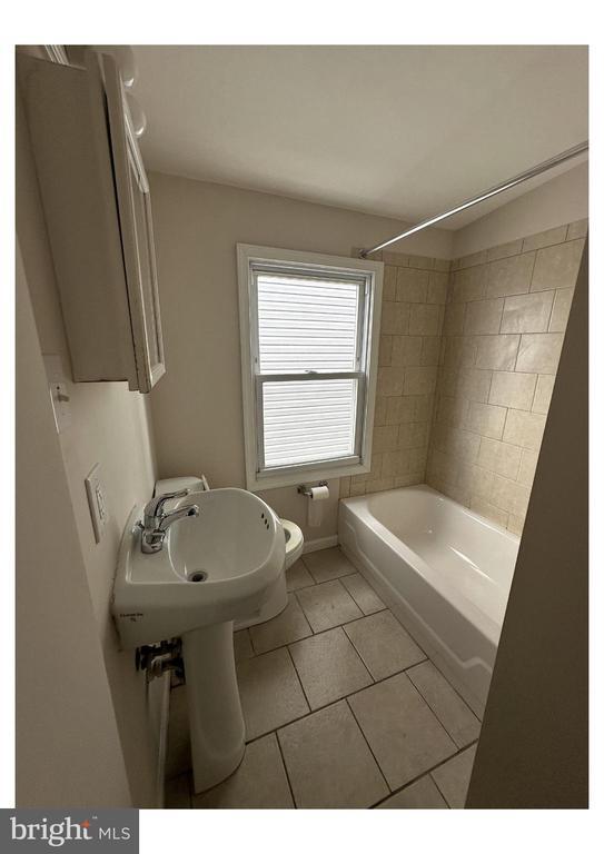 Building Photo - 2926 Salmon St