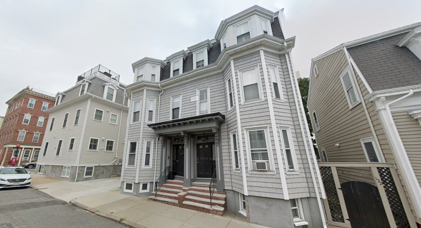 Building Photo - 135 P St