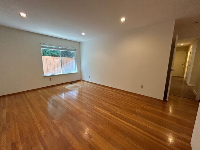 Building Photo - 3BR/2BA Single-Story Home in Walnut Creek’...