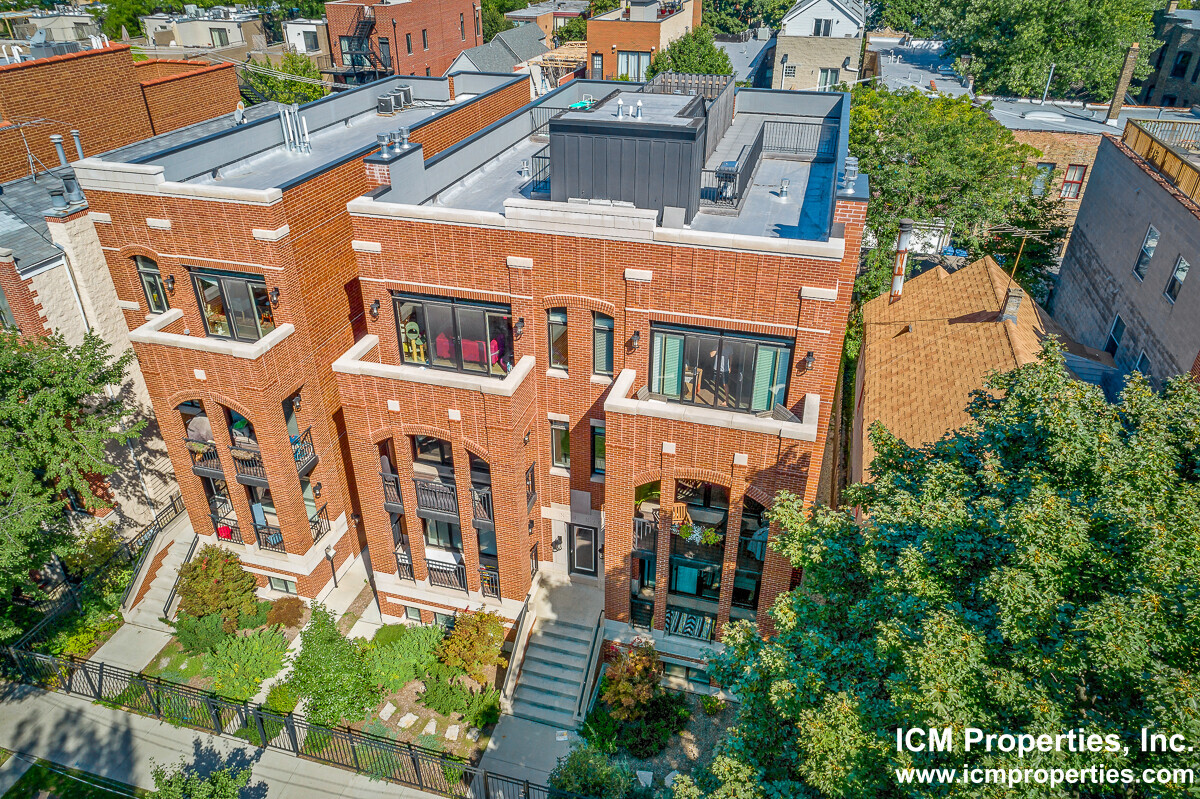 Building Photo - 866 W Lill Ave
