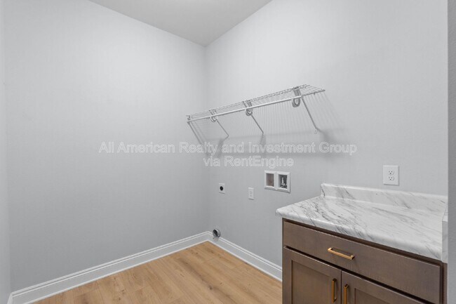 Building Photo - 181 Johnson Ct