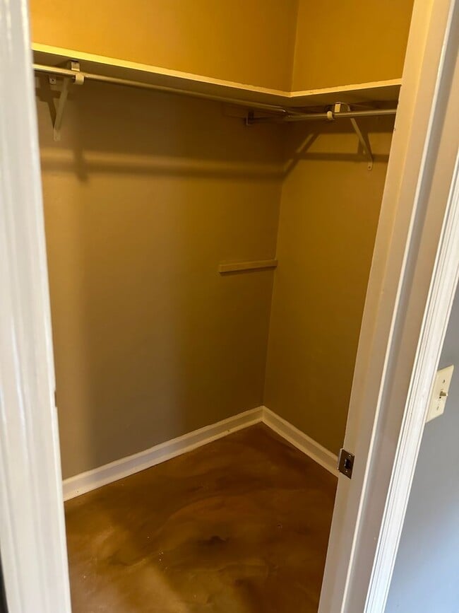 Building Photo - Great townhome in Brewster Estates!