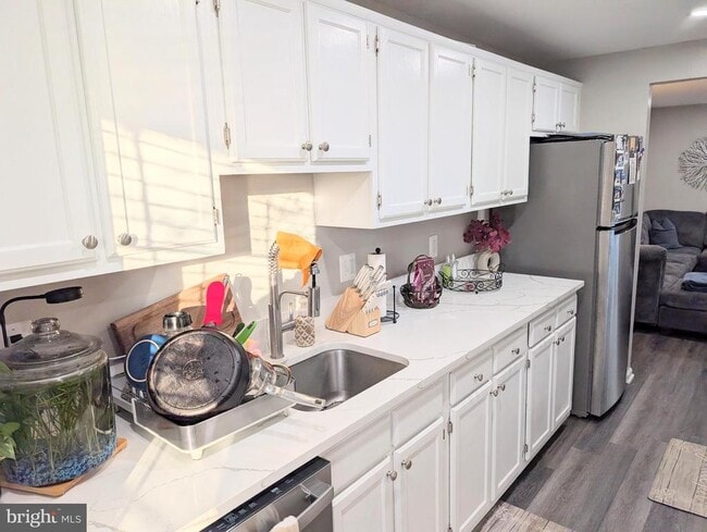 Building Photo - 14491 Black Horse Ct