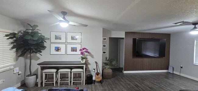 Building Photo - 7131 Vista Way