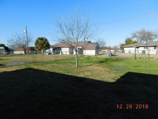 Building Photo - 1010 Jackie Jo Ln