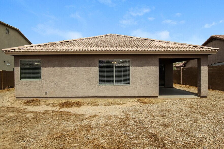 Building Photo - 1715 W St Catherine Ave