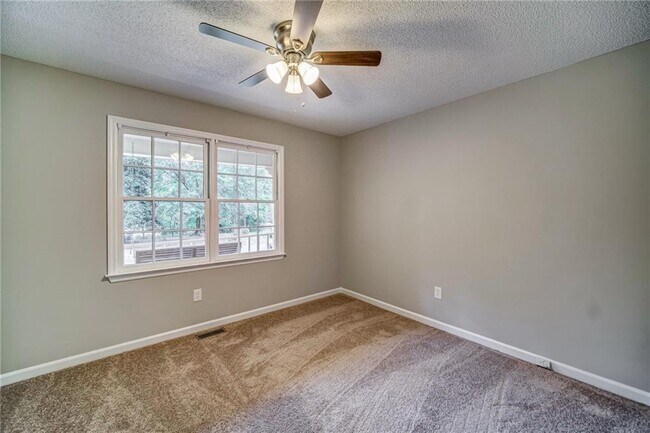 Building Photo - 311 Mariner Cir