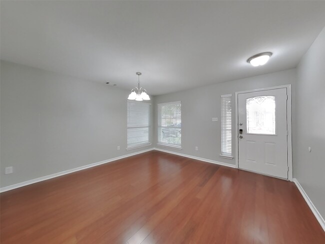 Building Photo - 6726 Misty Dale Dr