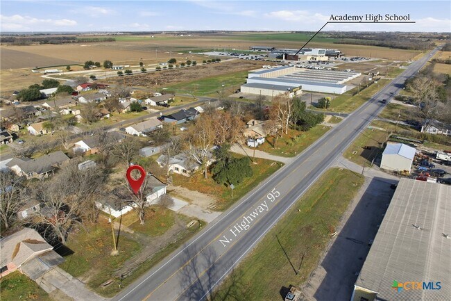 Building Photo - 410 State Hwy 95