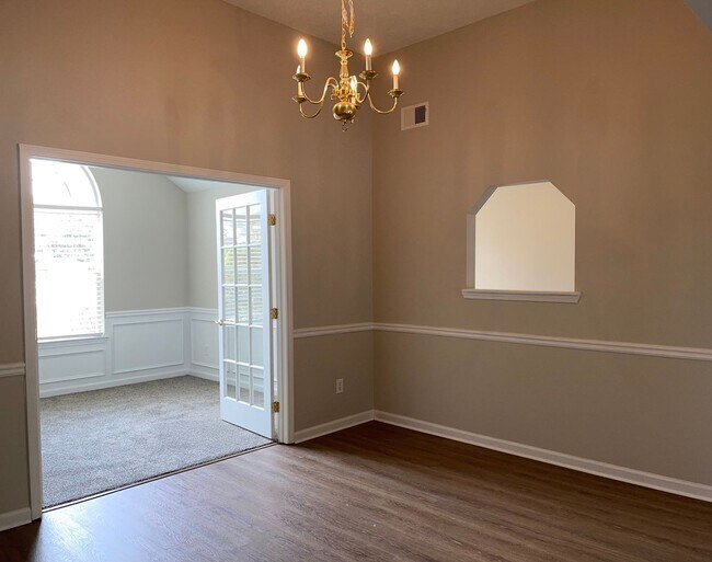 Building Photo - Updated, Spacious Brick Ranch in Great Neighbrorhood!