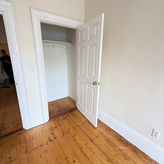 Building Photo - 86 Ellery St
