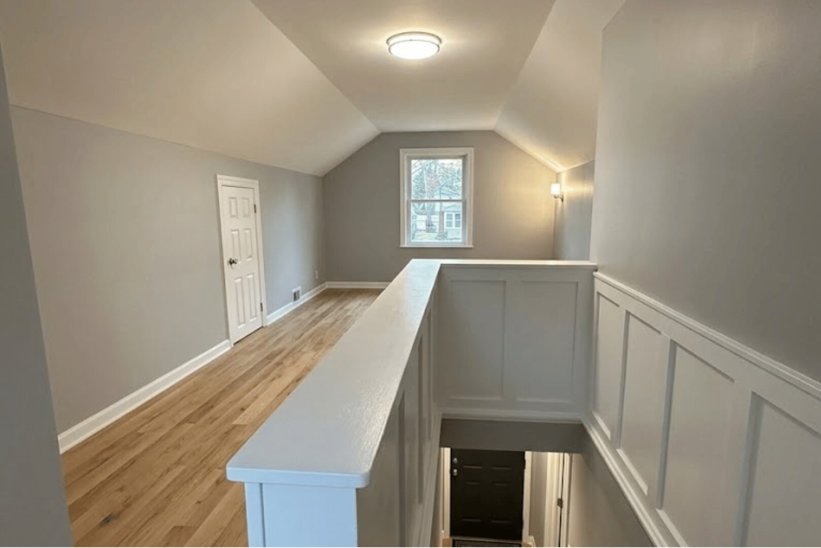 Building Photo - This beautifully updated 3-bedroom, 1-bath single-family home is ready for move-in!