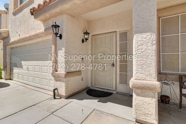 Building Photo - NW!! 4 Bedrooms!!! All Tile and Pergo flooring T/O!! NO Carpet!!! Low Maintenance Desert landscap...