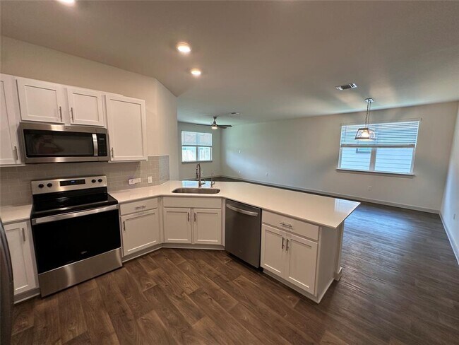 Building Photo - 103 Krause Spgs Dr