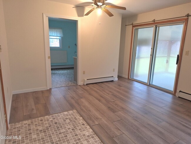 Building Photo - 1031 Saratoga Rd