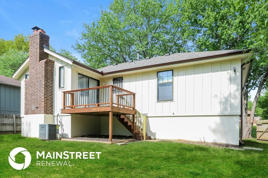 Building Photo - 1501 N Aztec Ave