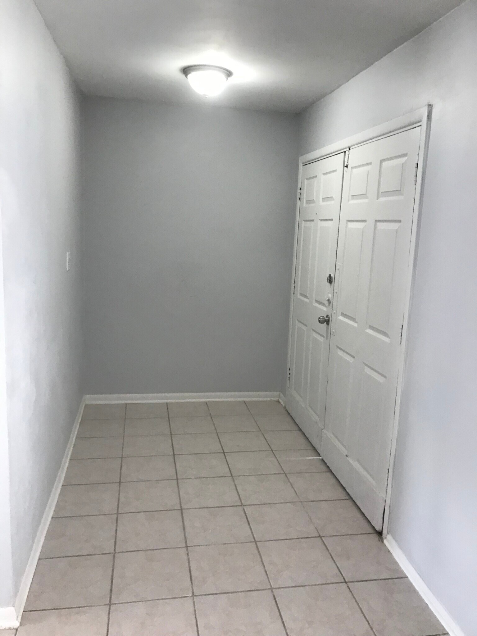 Front door entrance - 1338 Churing Dr