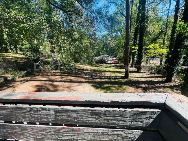 Building Photo - 3210 Delowe Dr