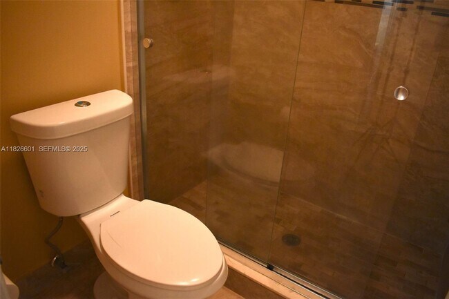 Building Photo - 4459 Carambola Cir S