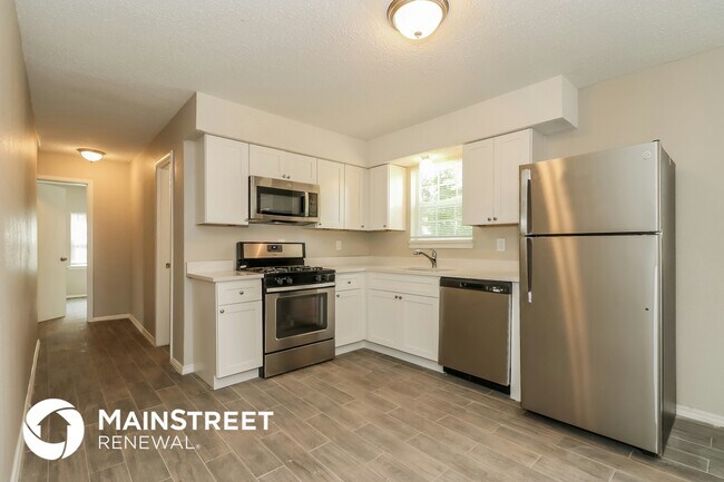 Building Photo - 408 E Inwood Dr