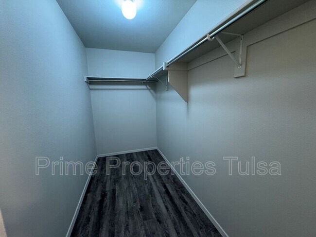 Building Photo - 3707 S 151st E Ave