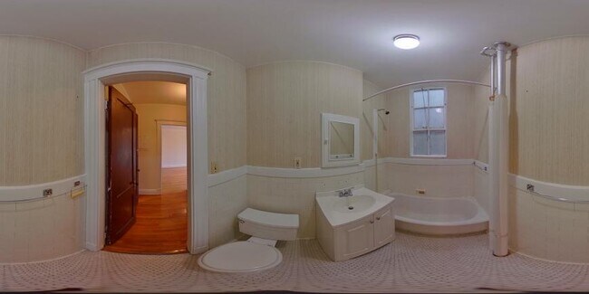 Building Photo - bedroom in Malden MA 02148