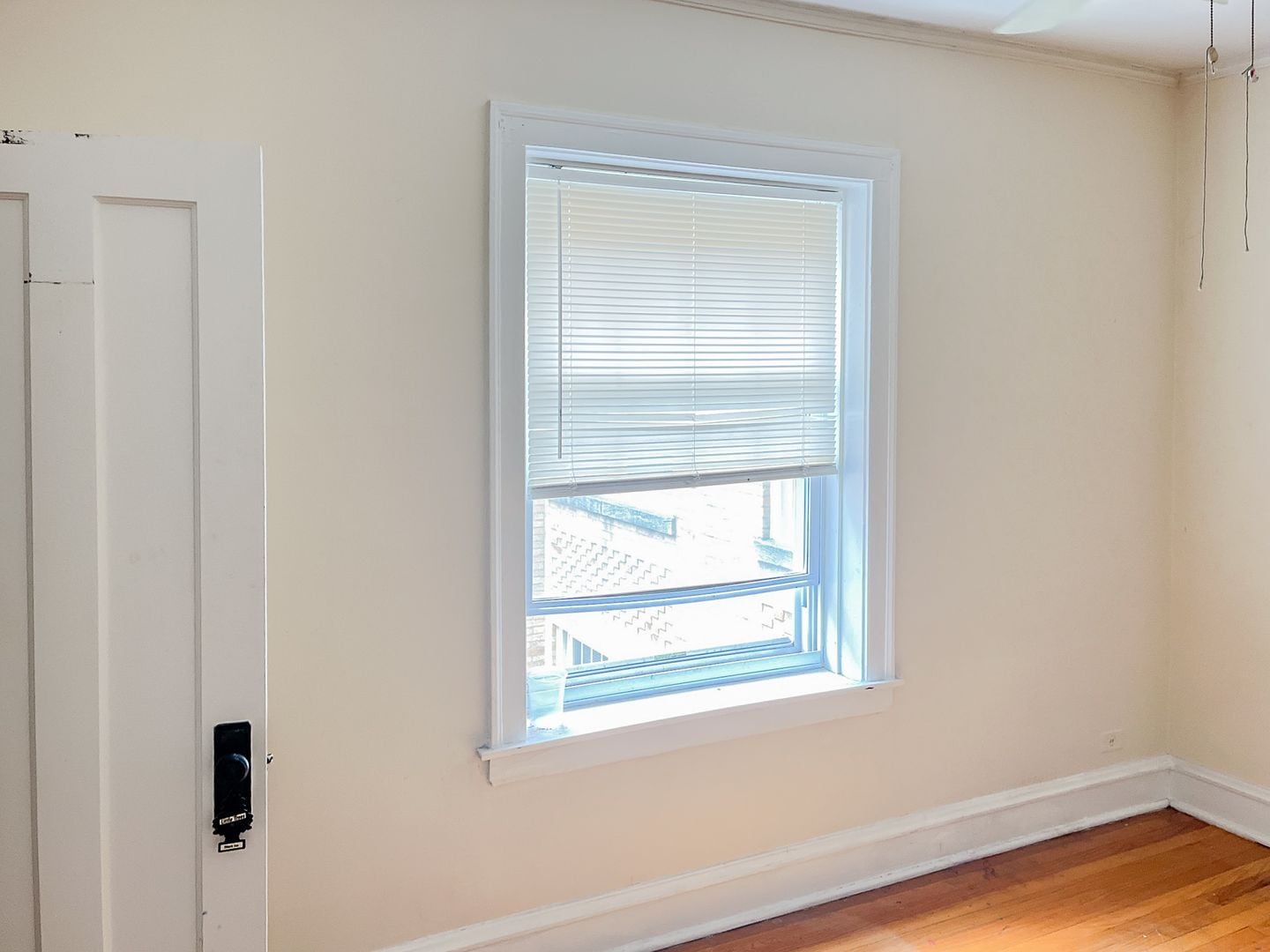 Building Photo - 2008 W Foster Ave