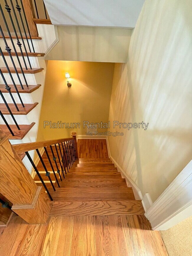 Building Photo - 8015 Wakehurst Pl