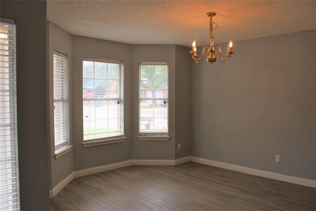 Building Photo - 16205 Glorious Ln