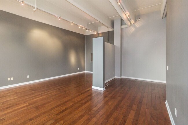 Building Photo - 1500 Washington St