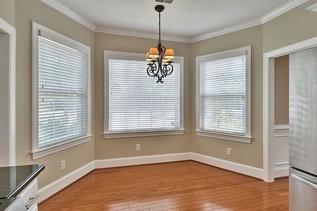 Building Photo - Wildewood in Northeast Columbia--Offering Self Guided Tour with RENTLY!