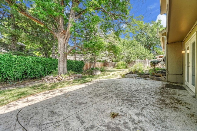 Building Photo - $3,600.00 - 4 Bedroom, 3.5 Bathroom, Singl...