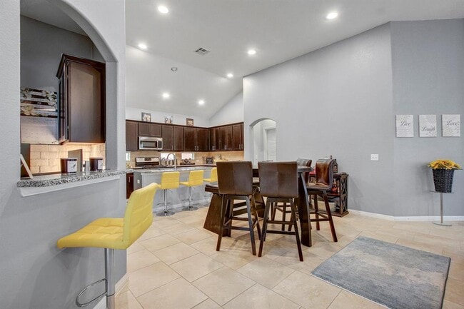 Building Photo - 16508 Pallazo Dr