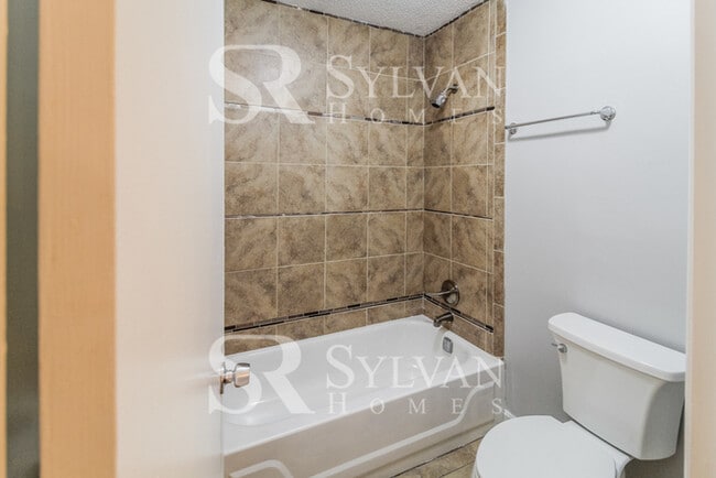 Building Photo - 5238 Stafford Dr NW